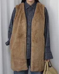 (urban research)fake fur vest